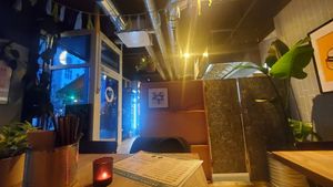 Inside at Momos - Organic Veggie Dumplings in Berlin