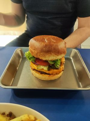 Classic beef burger at Eden Jaxx - Illum in Copenhagen