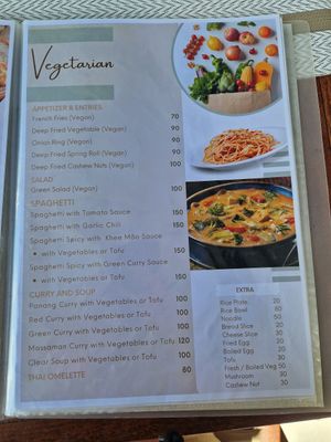 Viele vegetarische und vegane Optionen auf der Karte zu finden und alles sehr lecker! at Plearn Koh Chang in Koh Chang