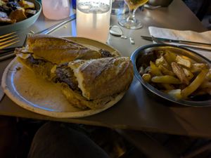 Lomo & queso + home fries and fresh blueberry lemonade at La Galla Tasca Vegana in Barcelona
