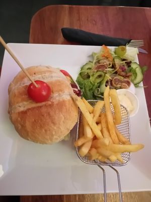 Vegetarian burger (Beyond Meat) at De Stamboom in The Hague