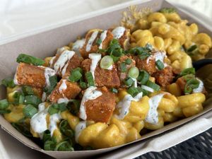 Buffalo mac   at Lively Up Yourself in Sisters