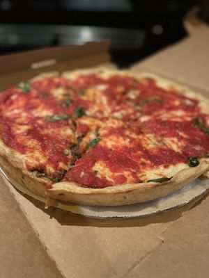 Vegan deep dish traditional pizza with spinach 😋  at Kitchen 17 in Chicago