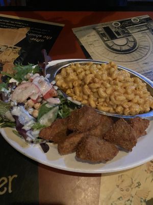 Fried chicken platter   at Kitchen 17 in Chicago