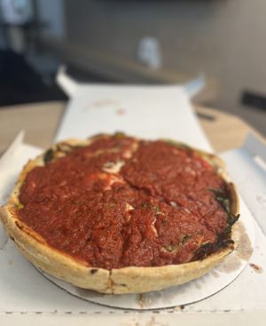 Vegan deep dish  #Veganuary at Kitchen 17 in Chicago