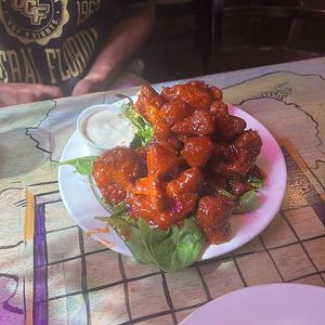 bbq cauliflower wings at Kitchen 17 in Chicago
