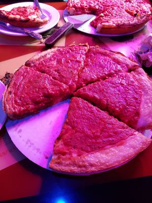 the Traditional deep dish at Kitchen 17 in Chicago