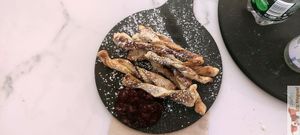 "Choco fingers" with red fruit coulis at La Pizza de Nico in Paris