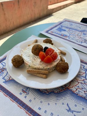 Ensaladilla rusa con falafel / Russian salad with falafel at El Rincón De Flor in Malaga