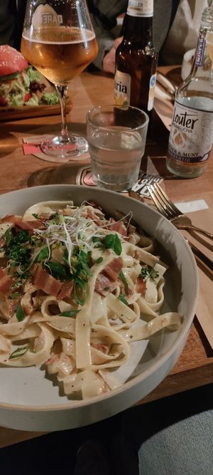 The vegan carbonara and a kombucha at avant garden in Maastricht