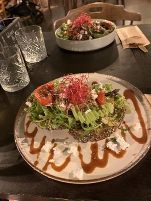 Lunch : Avocado toast  at avant garden in Maastricht