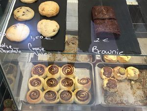 No cinnamon roll for me! at MadRolls - Cinnamon Rolls in Madrid