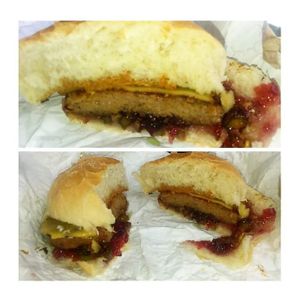 Spicy PB&J Burger at Soulfully Vegan in Berlin