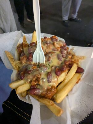 chili cheese fries at Soulfully Vegan in Berlin