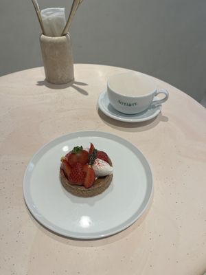 Vegan and gluten free 😊  at So Tarte in Tokyo