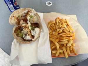 Seitan steak sandwich   at Handwich in Athens