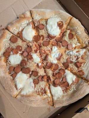 Great pizza at Handwich in Athens