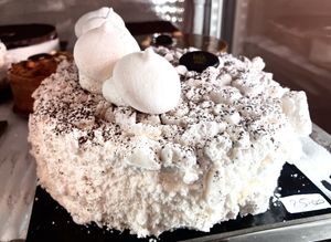 Meringue  at Ko.bo Vegan in Milan