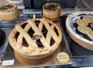 Crostate  at Ko.bo Vegan in Milan