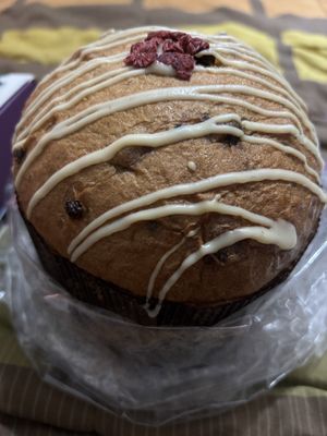 Panettone ai frutti di bosco #Veganuary at Ko.bo Vegan in Milan