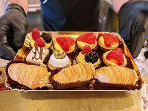 PAstries delivering at Ko.bo Vegan in Milan