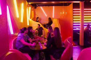  at New Freedom Cakes Cafe in Madrid