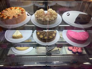  at New Freedom Cakes Cafe in Madrid