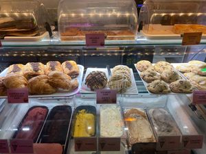  at New Freedom Cakes Cafe in Madrid