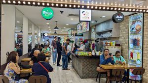 Entrance of Baobao Food Court at VeganPho - Lucky Plaza in Central Singapore