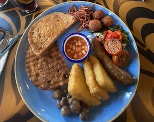 Big breakfast  at Alfredo Lounge  in Louth