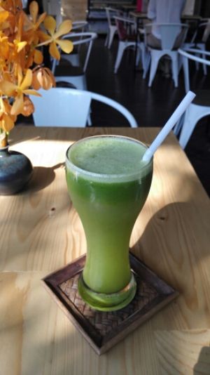 a delicious green juice at Rasayana Raw Food Cafe in Bangkok