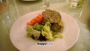 Burger at Secret of Raw in Prague