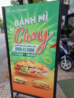 Sign outside at Chay Tốt Market - 297-299 Âu Cơ in Ho Chi Minh City