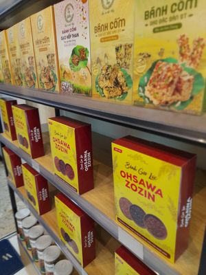 Vegan products at Chay Tốt Market - 297-299 Âu Cơ in Ho Chi Minh City