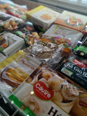 Vegan products at Chay Tốt Market - 297-299 Âu Cơ in Ho Chi Minh City