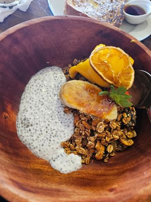 Nutty Granola (vegan). Sugar-free mango sorbet, caramelised banana, coconut milk, almond, chia, sesame, flax seeds at SkinnyTom's Deli in Unawatuna