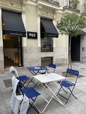 Street view at Mood Coffee Bar in Madrid