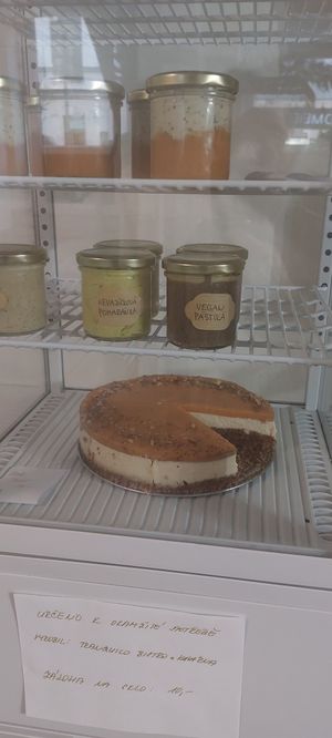 dessert and pies 🔝👌 at Tranquilo in Brno