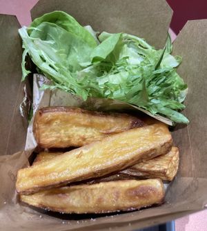Sweet potato fries and green salad   at TREEHOUSE - Tsim Sha Tsui in Kowloon