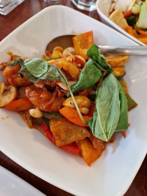 Chicken in Thai basil sauce at Leaf Vegetarian in Rotterdam