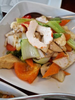 Mixed vegetables with tofu in traditional sauce at Leaf Vegetarian in Rotterdam