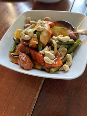 Kip cashew  at Leaf Vegetarian in Rotterdam