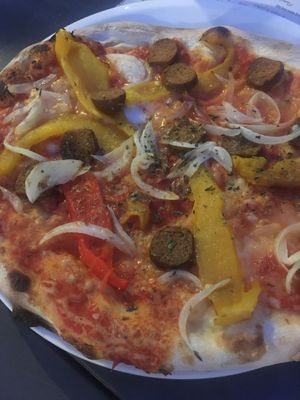 Vegan sfiziosa pizza at Pizzeria Vesuvio in Moncalieri