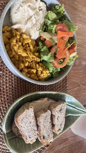 Mung bean eggs (it comes with avocado but I got hummus as they didn’t have avo that day)  at Pak Pak Vegan Food in Trat