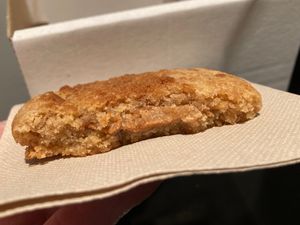 Lotus vegan cookie inside at Dulxioso in Madrid