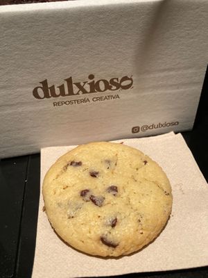 Chocolate chip vegan cookie at Dulxioso in Madrid