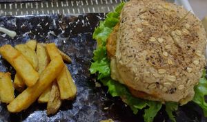 Hamburguesa sin gluten at Salud & Sabor in Bolivar