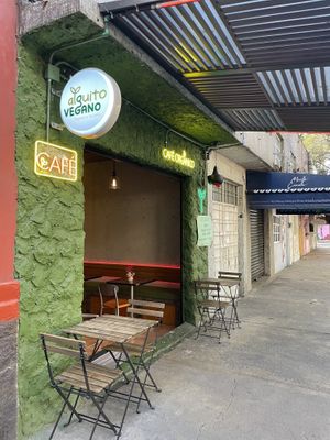 Cute little spot #Veganuary at Alguito Vegano in Mexico City