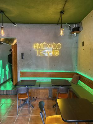 Interior del lugar   at Alguito Vegano in Mexico City