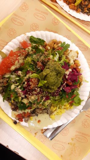 I made a messy salad  at Rulo Ezberbozan Lezzetler in Istanbul